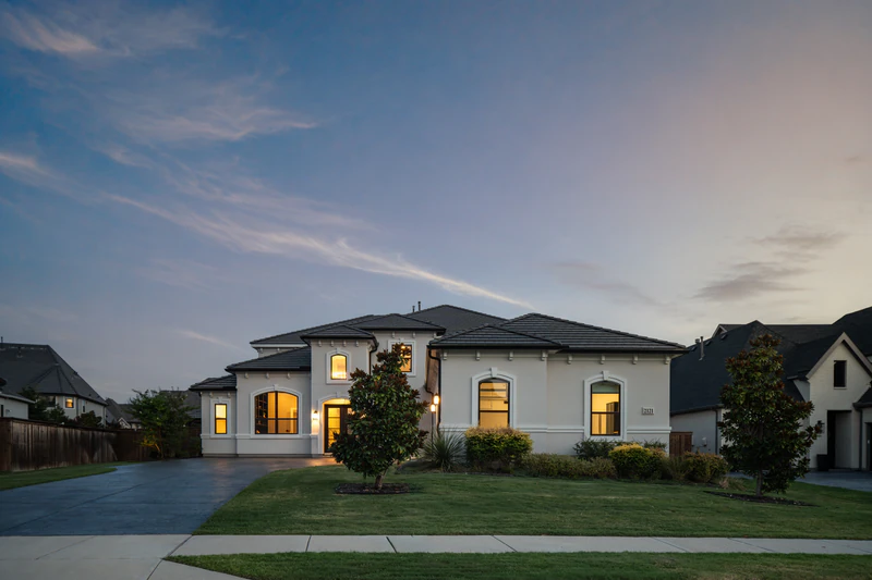 2121 Normandy Circle — 24