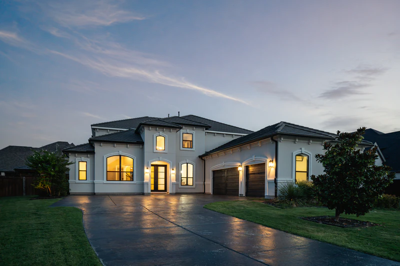 2121 Normandy Circle — 36